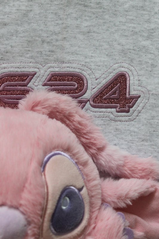 624
