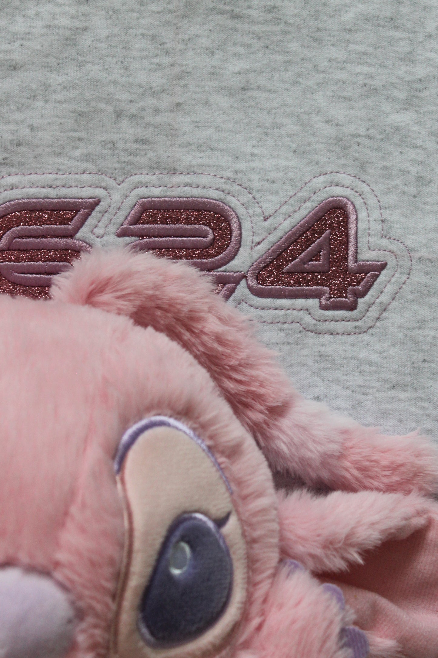 624